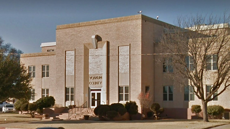 Yoakum County Courthouse